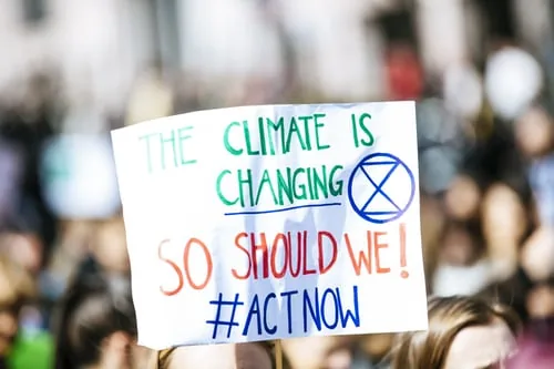 Sfaturi utile si practice care ajuta sa combatem schimbarile climatice.Modalitati prin care puteti ajuta la acest fenomen care ne afecteaza viata tuturor.